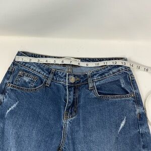 Cotton On Distressed Boyfriend 2/26